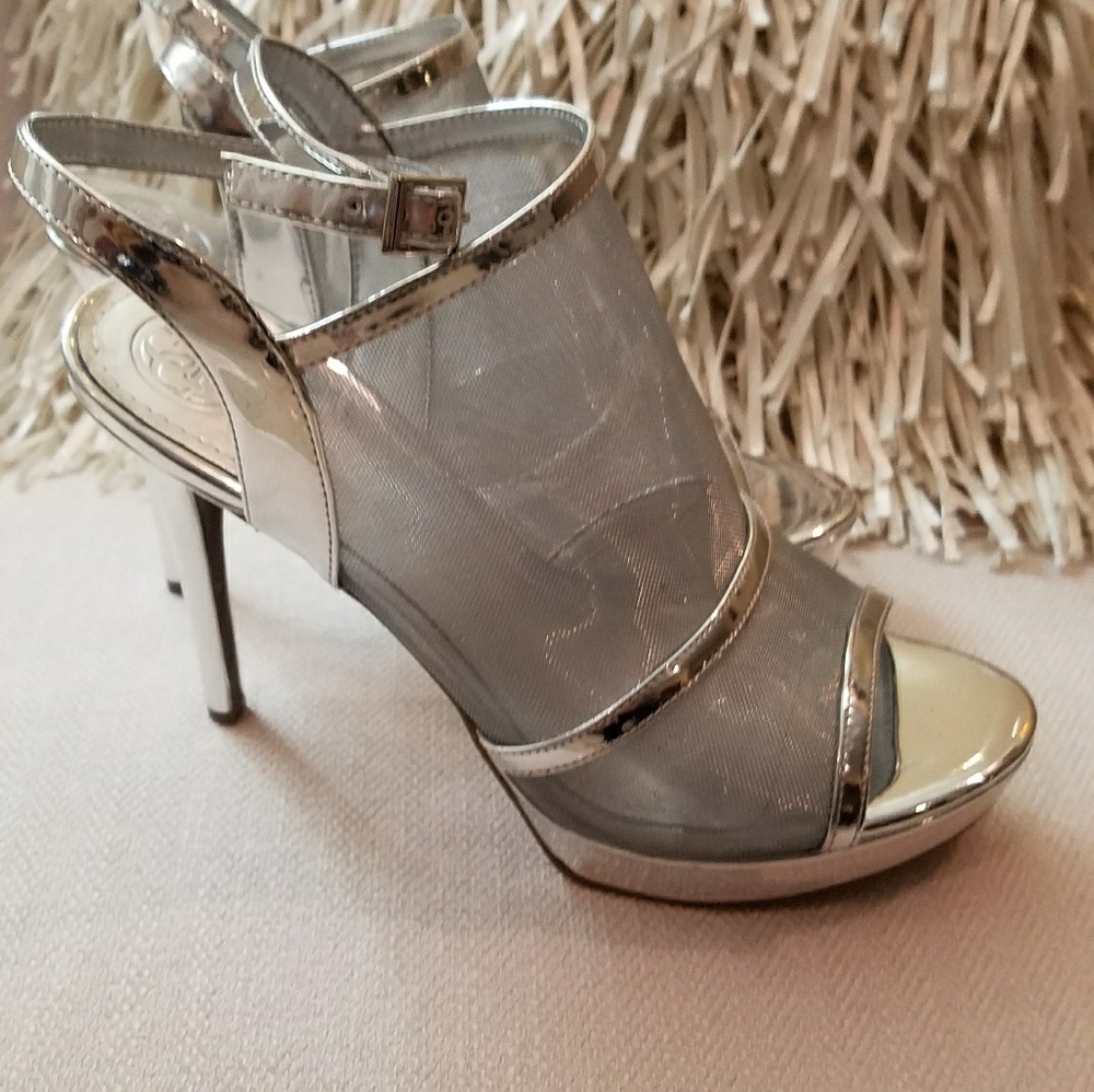 Sandals - Picture 3 of 3